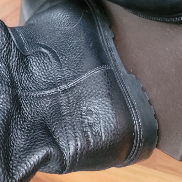 Authentic Gucci boots - Picture 4 of 6